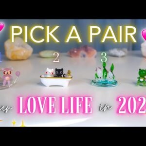 Your LOVE LIFE in 2024 💘 Pick a Pair! 👯‍♂️ Detailed Tarot Reading ✨